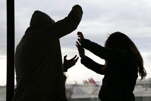 Críticas y objeciones al proyecto de juzgados especializados en violencia contra la mujer bajo la ley 5.777/16