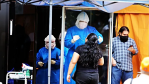 Docentes no vacunados deberán hacerse hisopado cada dos semanas