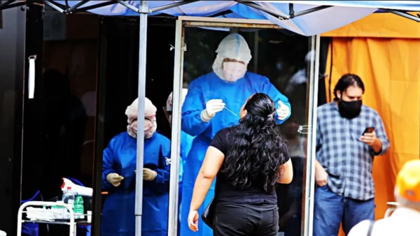 Docentes no vacunados deberán hacerse hisopado cada dos semanas