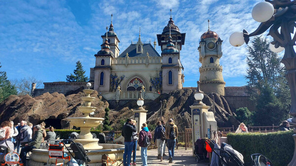 El parque temático que ha destronado a Disneyland como el mejor de Europa | Turismo | 5Días