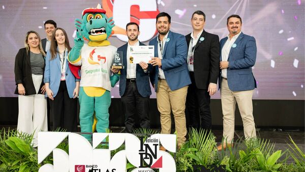 Copesa Gas recibió un galardón por ser una de las mayores industrias del Paraguay | Eventos - Premiaciones | 5Días