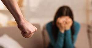 La Nación / Imputan a hombre que golpeó brutalmente a su pareja embarazada y ella lo “perdonó”