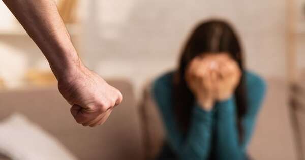 La Nación / Imputan a hombre que golpeó brutalmente a su pareja embarazada y ella lo “perdonó”