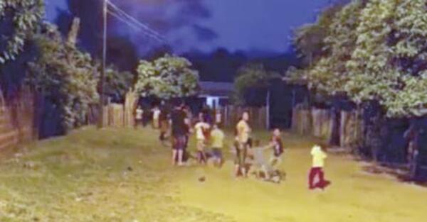Insólito: Ordenan a vecina kanguero devolver pelotas “requisadas” a niños