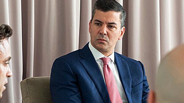 Peña descarta llamado a Constituyente