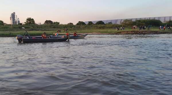 Hallan al cuarto adolescente desaparecido en el Río Paraguay - Noticiero Paraguay
