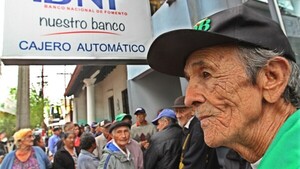 Promulgan la Ley de pensión para ancianos pero solo 5.000 podrán ser incorporados este año