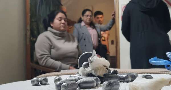 Diario HOY | Sorprenden a mujeres con 154 cápsulas de cocaína en sus estómagos