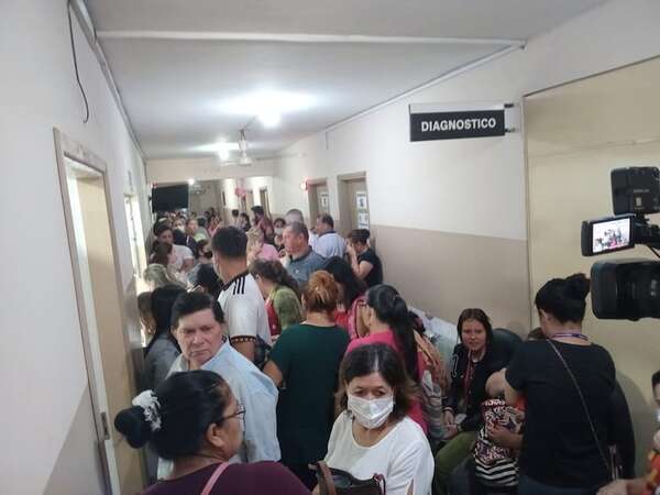 Hospital de Roque Alonso, saturado: pacientes viajan hasta 800 kilómetros en busca de médicos - Nacionales - ABC Color