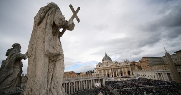 La Nación / El Vaticano presentó su primer informe sobre abusos en la Iglesia