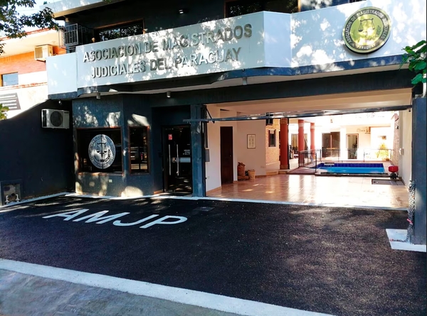 Gremio de Magistrados sostiene que marcación de entrada y salida “daña imagen y honra”