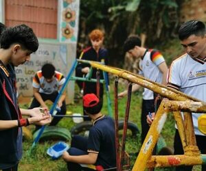 Alumnos del barrio San Miguel embellecen la Unidad de Salud con proyecto de servicio comunitario