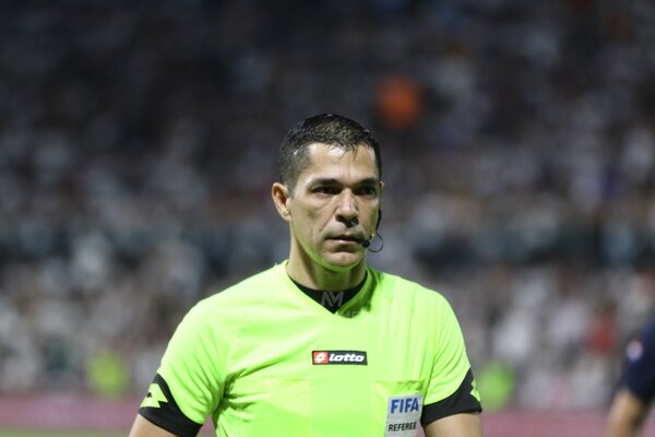 Versus / Copa Paraguay: Árbitros confirmados para los dos últimos partidos de cuartos