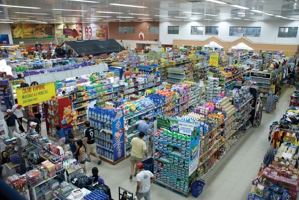Supermercados plantean bajas estratégicas de precio para fiestas - 1000 Noticias