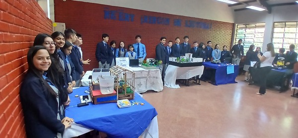 Alumnos del Área 1 presentaron avanzados proyectos tecnológicos - La Clave