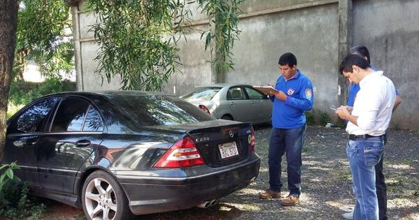 Diario HOY | Cae mujer con auto robado, con chapa y registros y clonados