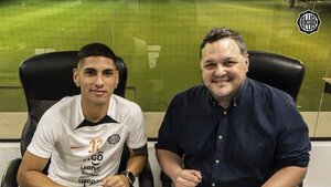Olimpia renueva con Erik López hasta el 2026