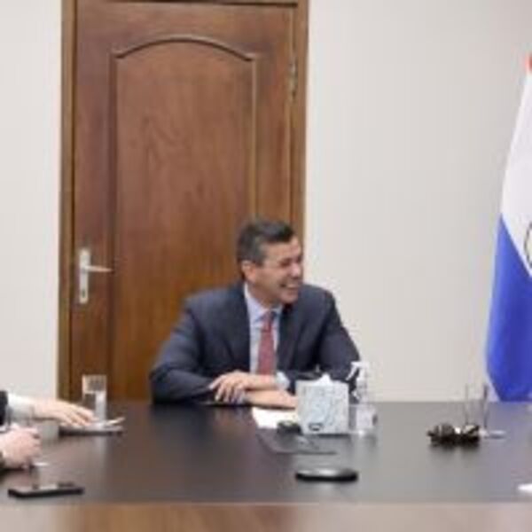 Presidente Peña aborda temas clave con ministros del TSJE :: Presidencia de la República del Paraguay