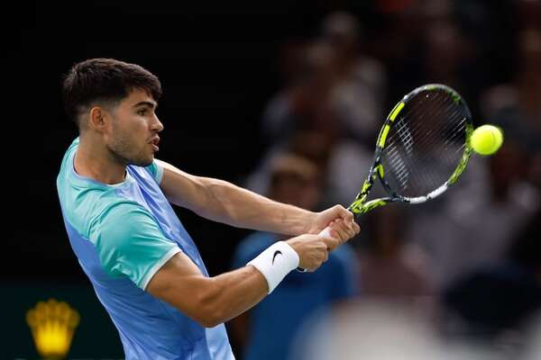 Alcaraz supera a Jarry para avanzar en Masters 1000 de París - Tenis - ABC Color