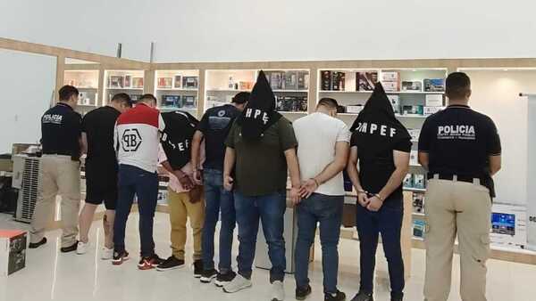 Supuestos estafadores son detenidos en Encarnación y remitidos al penal