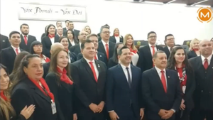 Egresados de la ANR simulan ser senadores en Cámara de Diputados