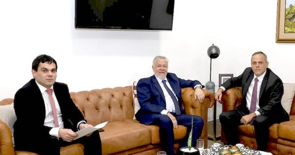 La Nación / Solicitan auditoría de bonos