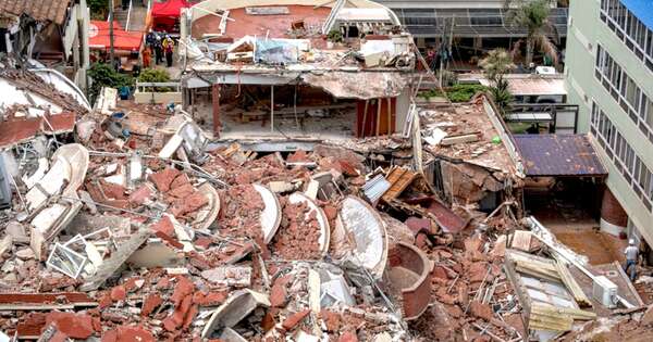La Nación / Derrumbe de hotel deja un muerto y 10 desaparecidos