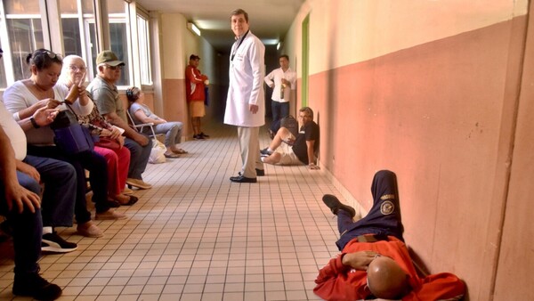 Médicos ganan el equivalente a un cupo de combustible de legisladores