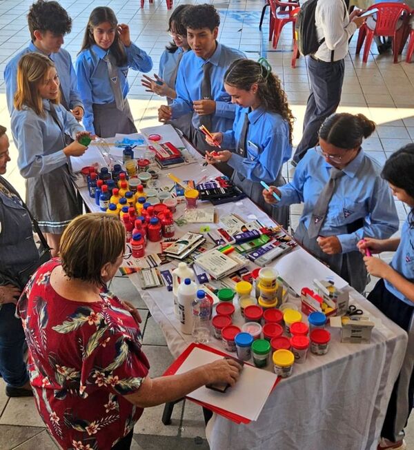 Estudiantes validan calidad de los útiles escolares a ser entregados por el MEC en el 2025 - .::Agencia IP::.