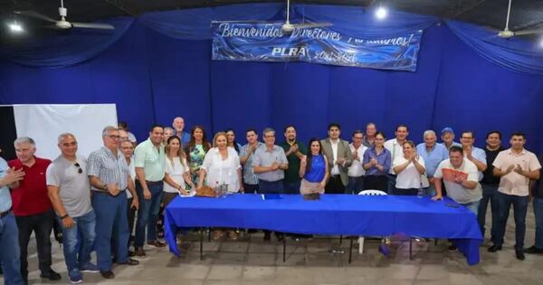La Nación / “El PLRA se cae a pedazos”: disidentes toman el control y exigen la renuncia de Hugo Fleitas