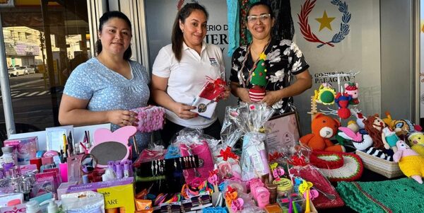 Alumnas del Instituto de Formación del MinMujer participaron en feria “Manos de Mujeres Kuñanguéra Rembiapo”
