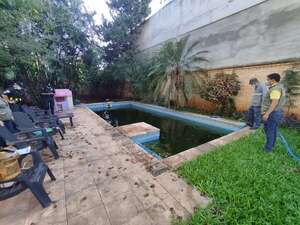 Intervienen viviendas abandonadas en Asunción por peligro de dengue - Nacionales - ABC Color