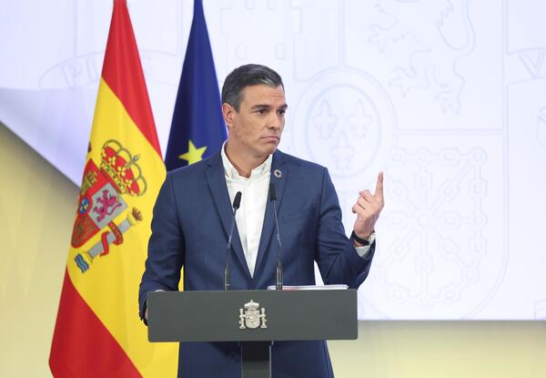 "España entera llora con vosotros", dice Sánchez y promete ayuda - .::Agencia IP::.