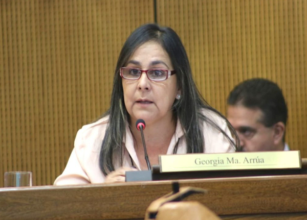 Exsenadora “Nani” Arrúa califica de “triste” la situación en que está la oposición en el país - La Clave