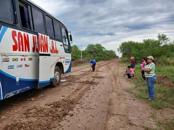 En duda promesa del presidente Peña de asfaltar camino que conduce a Fuerte Olimpo - Noticias del Chaco - ABC Color