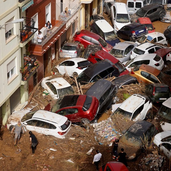 Dos paraguayas rescatadas tras devastador temporal en Valencia, España - ADN Digital