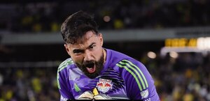 Versus / Carlos Coronel se luce en triunfo de New York Red Bull en la MLS