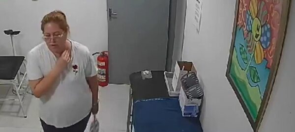 Mujer se hizo pasar por paciente y robó su celular a enfermera en Barrio Obrero