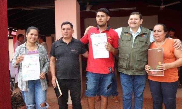 Gobierno entregó 700 títulos de tierra a beneficiarios de comunidades del Alto Paraná