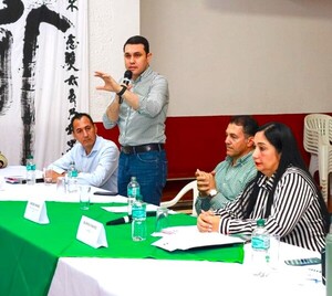 Maratónica jornada de trabajo del Senador Hernán Rivas en Itapúa