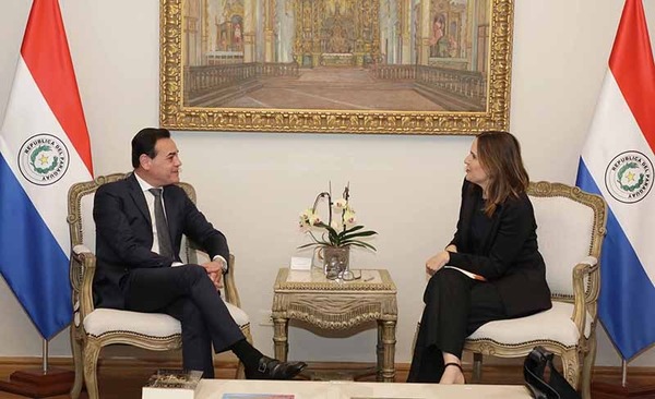 Canciller recibe a mujeres líderes y abordan sobre cooperaciones regionales - ADN Digital