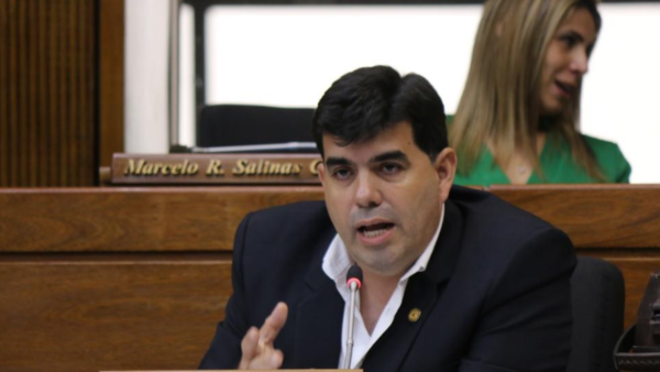 Vaesken rechaza cupos de combustible y pide priorizar otras necesidades - Portal Digital Cáritas Universidad Católica