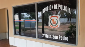 Imputan a jefe policial por presunta coacción sexual y violación - Noticiero Paraguay