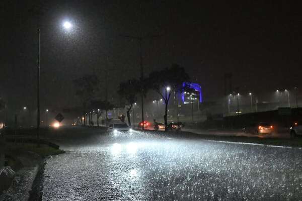 Meteorología renueva aviso por tormentas: hay nueve departamentos afectados - Clima - ABC Color