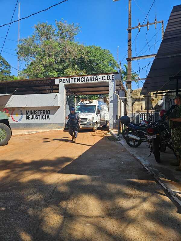 Trasladan a 24 internos al Centro de Reinserción Social de Minga Guazú - ADN Digital