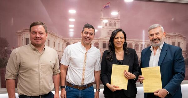 La Nación / Día histórico en Hohenau: concretan firma para construir asfaltado Puerto Paredón-Ruta PY06