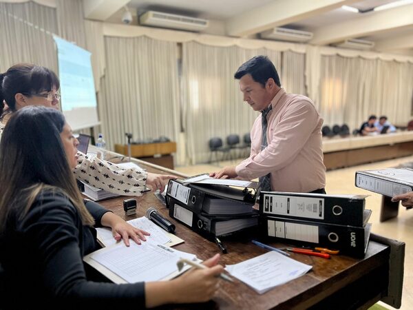 Reciben ofertas para soterramiento de línea eléctrica en franja costera de Asunción - .::Agencia IP::.