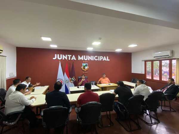 Junta Municipal de Ñemby declara persona no grata al titular del INDI · Radio Monumental 1080 AM