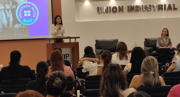 Club Mipymes y Banco Basa impulsan el empoderamiento femenino