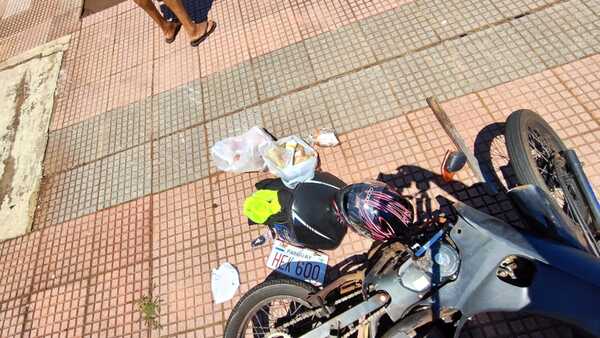 MOTOCICLISTA RESULTÓ CON LESIONES TRAS COLISIÓN EN ENCARNACIÓN - Itapúa Noticias